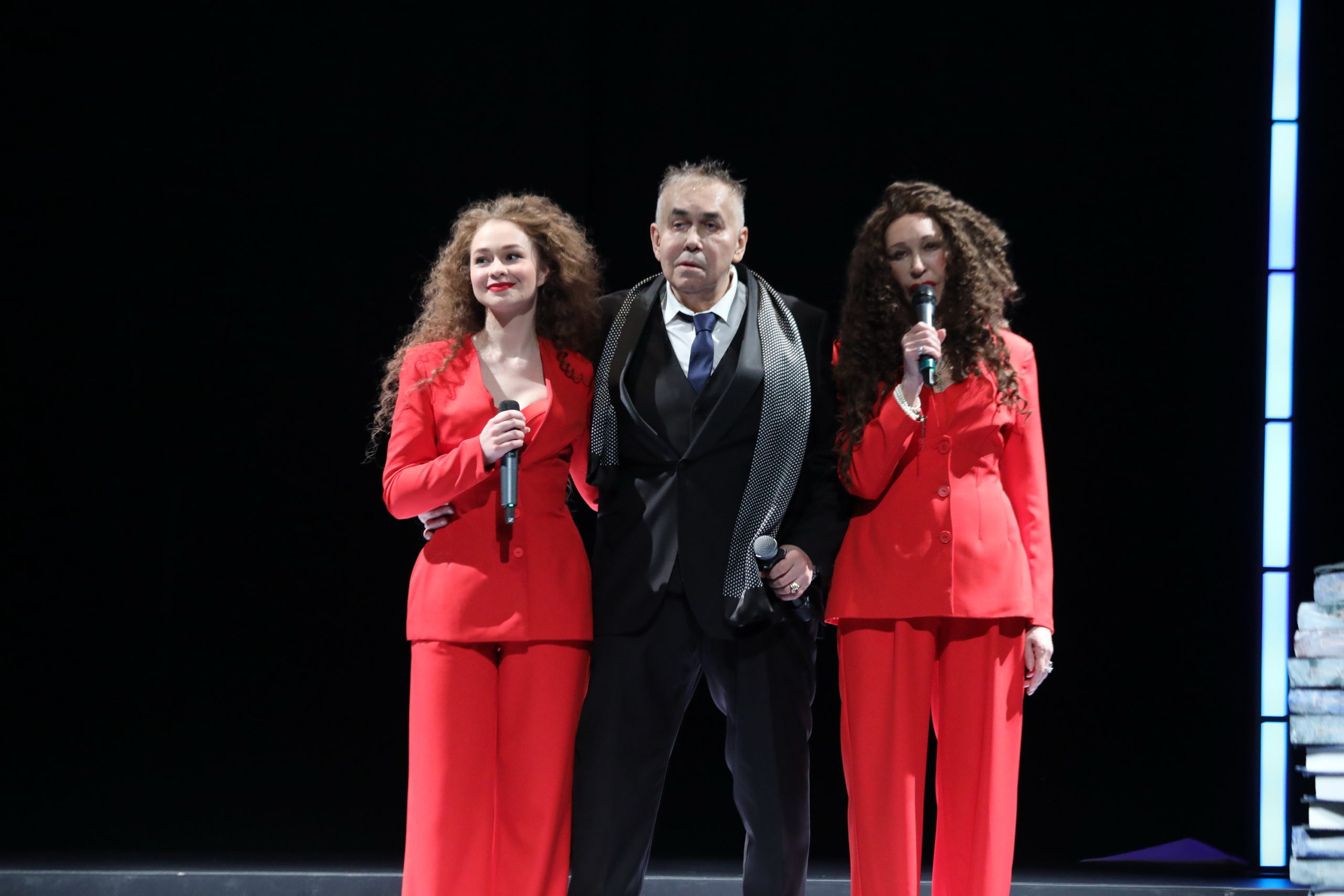 СТАС САДАЛЬСКИЙ ТАТЬЯНА ВАСИЛЬЕВА И ДАРЬЯ ПАРМЕНЕНКОВА_1