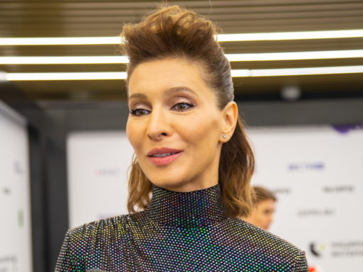 Вешает трубку, избегает журналистов: детали развода Елены Подкаминской со вторым мужем