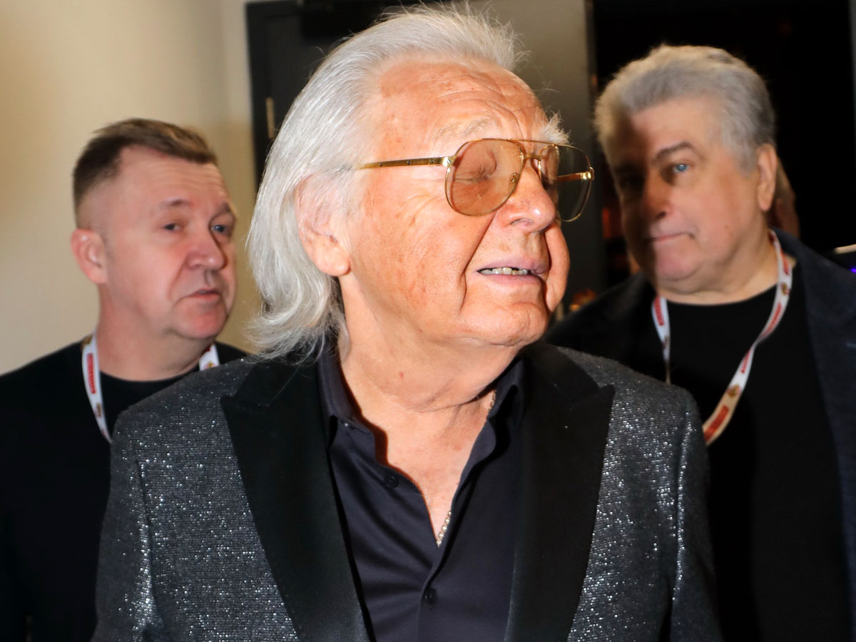 Юрий Антонов