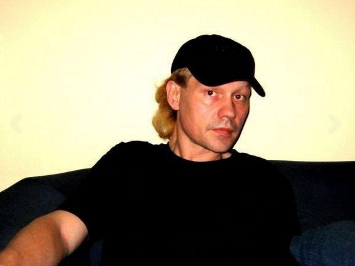 «Лежал в огромной луже»: как умер главный пародист Аллы Пугачевой Алексей Золотов