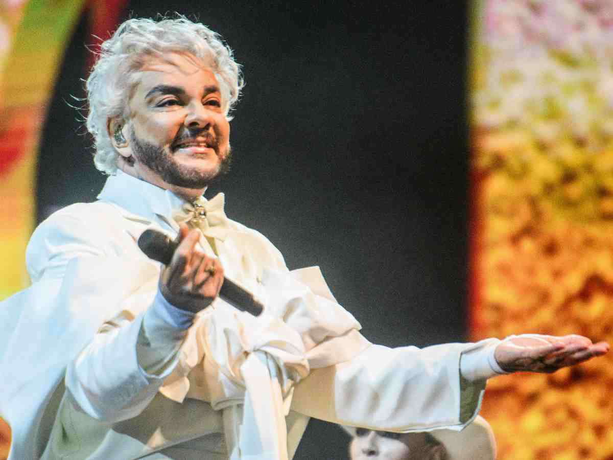 Слухи о третьем ребенке, скандальные заявления о Пугачевой и пластика лица: что происходит в жизни Филиппа Киркорова