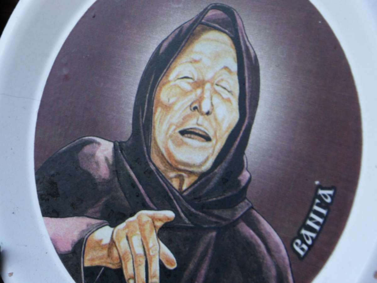 «Птицы умолкнут, и люди будут бояться дышать»: пророчество Ванги на 12 апреля 2026 года