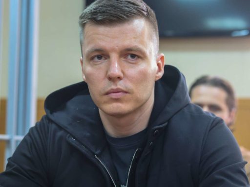 «Были детские слезы»: приговоренный к семи годам тюрьмы Артем Чекалин успел попрощаться с сыновьями и дочерью от Лерчек