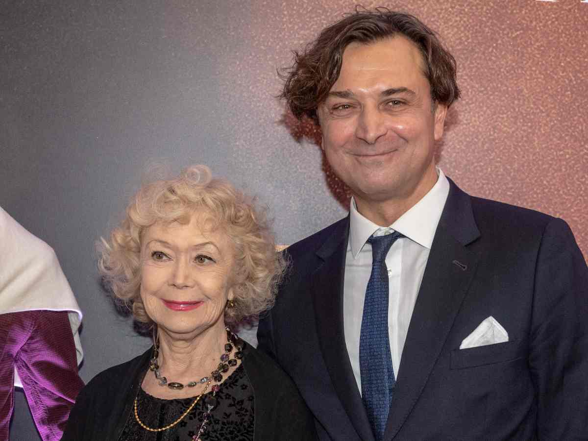 Как мама Светлана Немоляева спасла идеальный брак Александра Лазарева-младшего, потерявшего голову от Амалии Мордвиновой