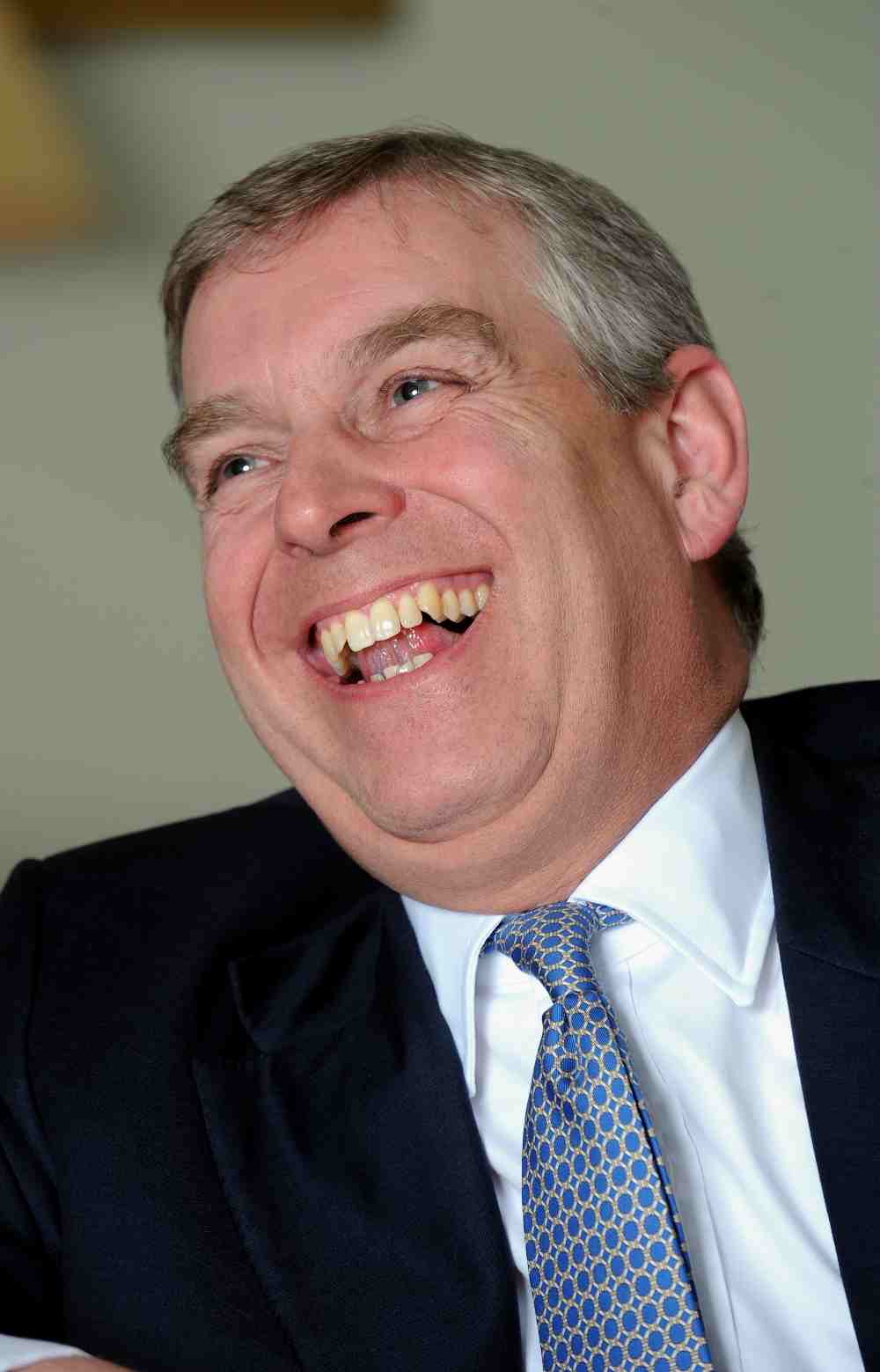 Месть за Диану? Кто из королевской семьи пытался сорвать свадьбу Камиллы и Карла III