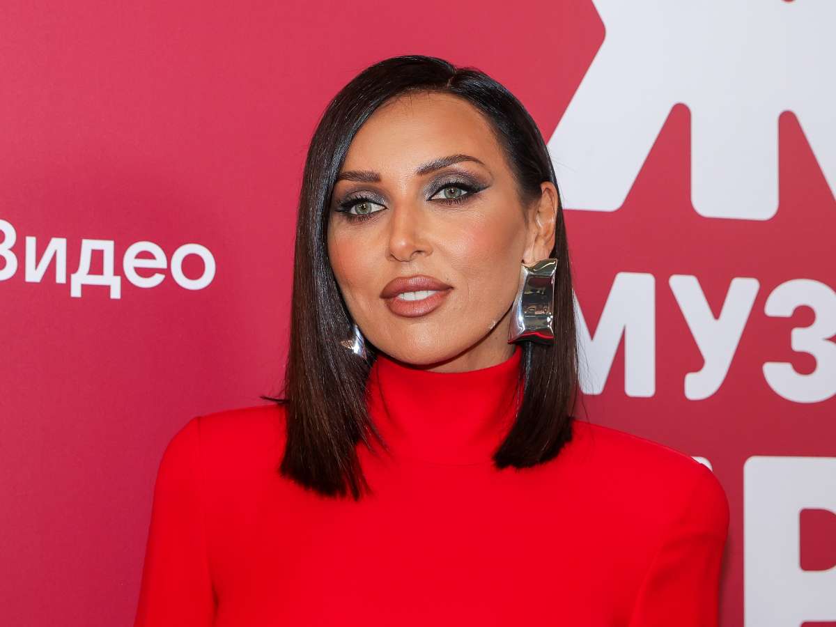 «Невероятно красива!» Мама Алсу покорила Сеть своей молодостью и элегантностью