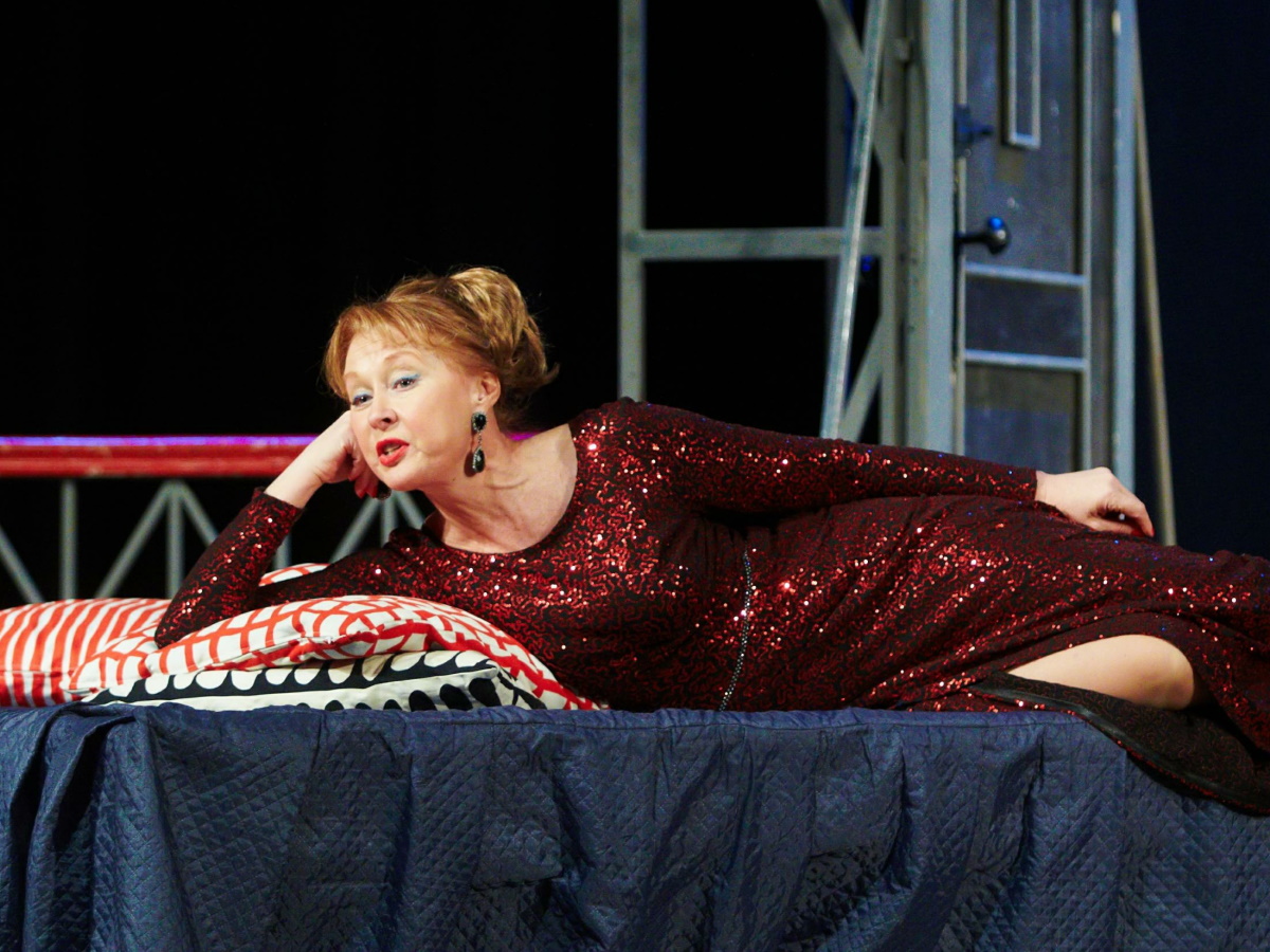 Один фиктивный брак и два любимых мужа: почему не сложилась личная жизнь Ларисы Удовиченко