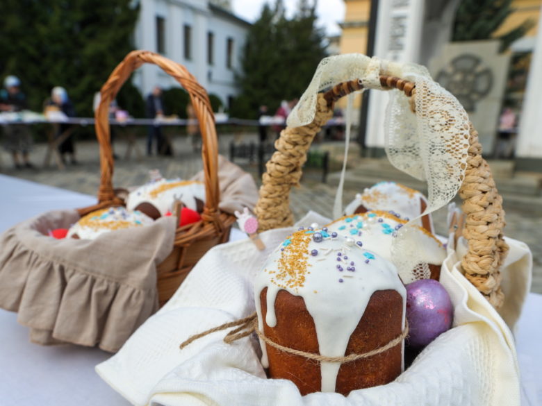 Почему нельзя выкидывать яичную скорлупу и навещать родителей: главные запреты на Пасху 12 апреля