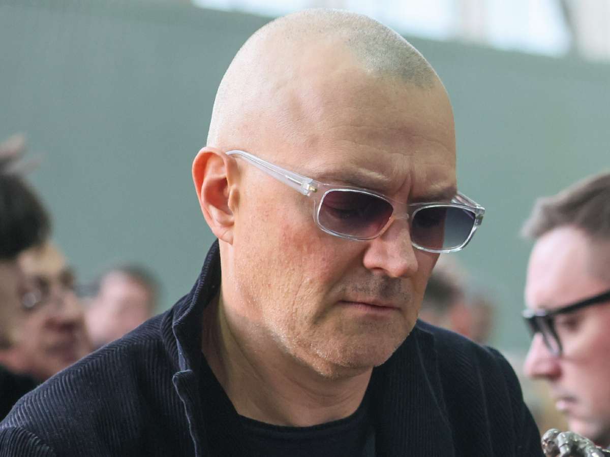 «С внучкой»: Егор Бероев вышел в свет с 21-летней балериной, которую называют его женой