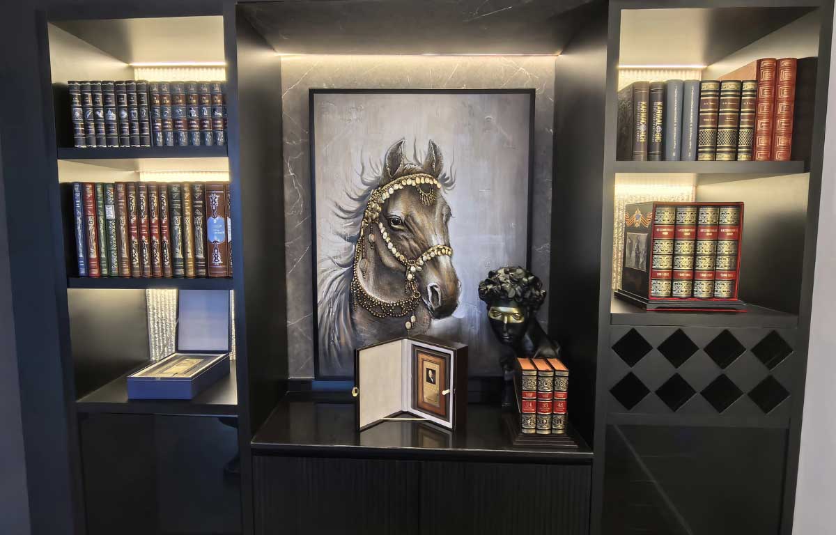 Тактильная роскошь: почему в цифровую эпоху ценятся вещи, к которым хочется прикасаться