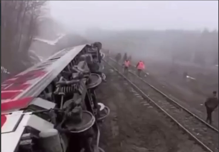 Ушибы, переломы, шок: что известно о судьбе пассажиров поезда, сошедшего с рельсов под Ульяновском