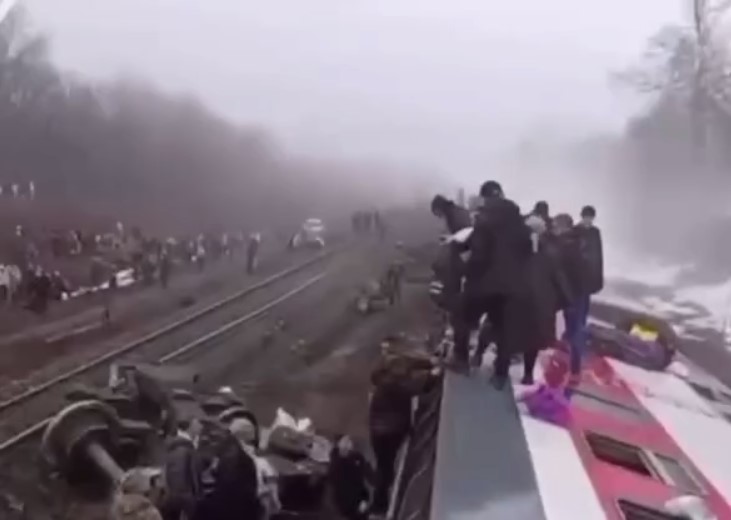 Ушибы, переломы, шок: что известно о судьбе пассажиров поезда, сошедшего с рельсов под Ульяновском