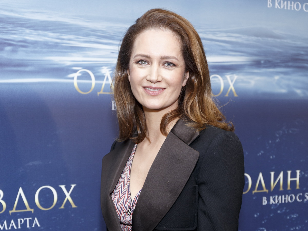 «Варя очень похожа на папу!»: похоронившая мужа Виктория Исакова показала красавицу-дочь