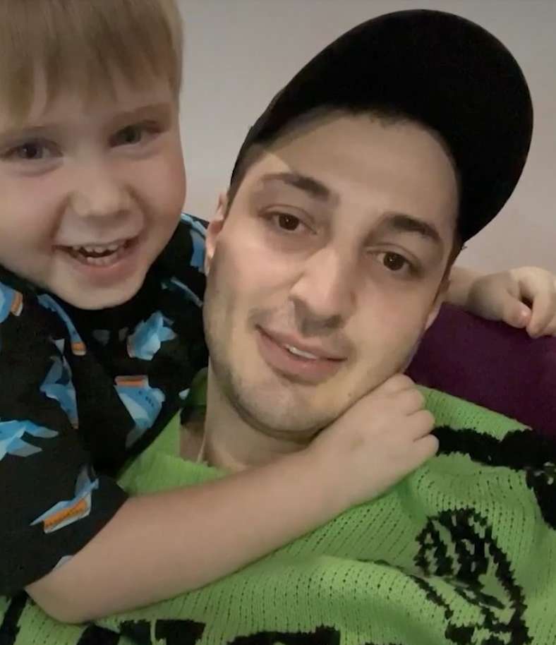 «Я хочу родить еще одного»: рыдающая Саша Черно из «Дома-2» прокомментировала изъятие ребенка органами опеки