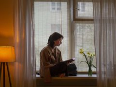 10 захватывающих книг для идеальных домашних вечеров