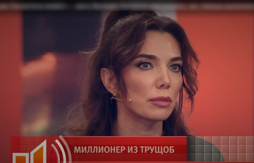 «У нас искалечены жизни паразитом»: дочь-инвалид Маши Распутиной утешает падчерицу певицы