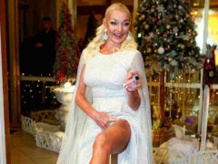 «Как раскладушка Сони Эриксон»: Рома Желудь не смог устоять перед сексуальностью Анастасии Волочковой