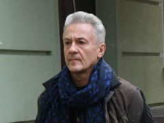 «Скудоумие и слабоумие должны наказываться по закону»: Меньшиков разнес нового «Гамлета» с Борисовым и напомнил о границах