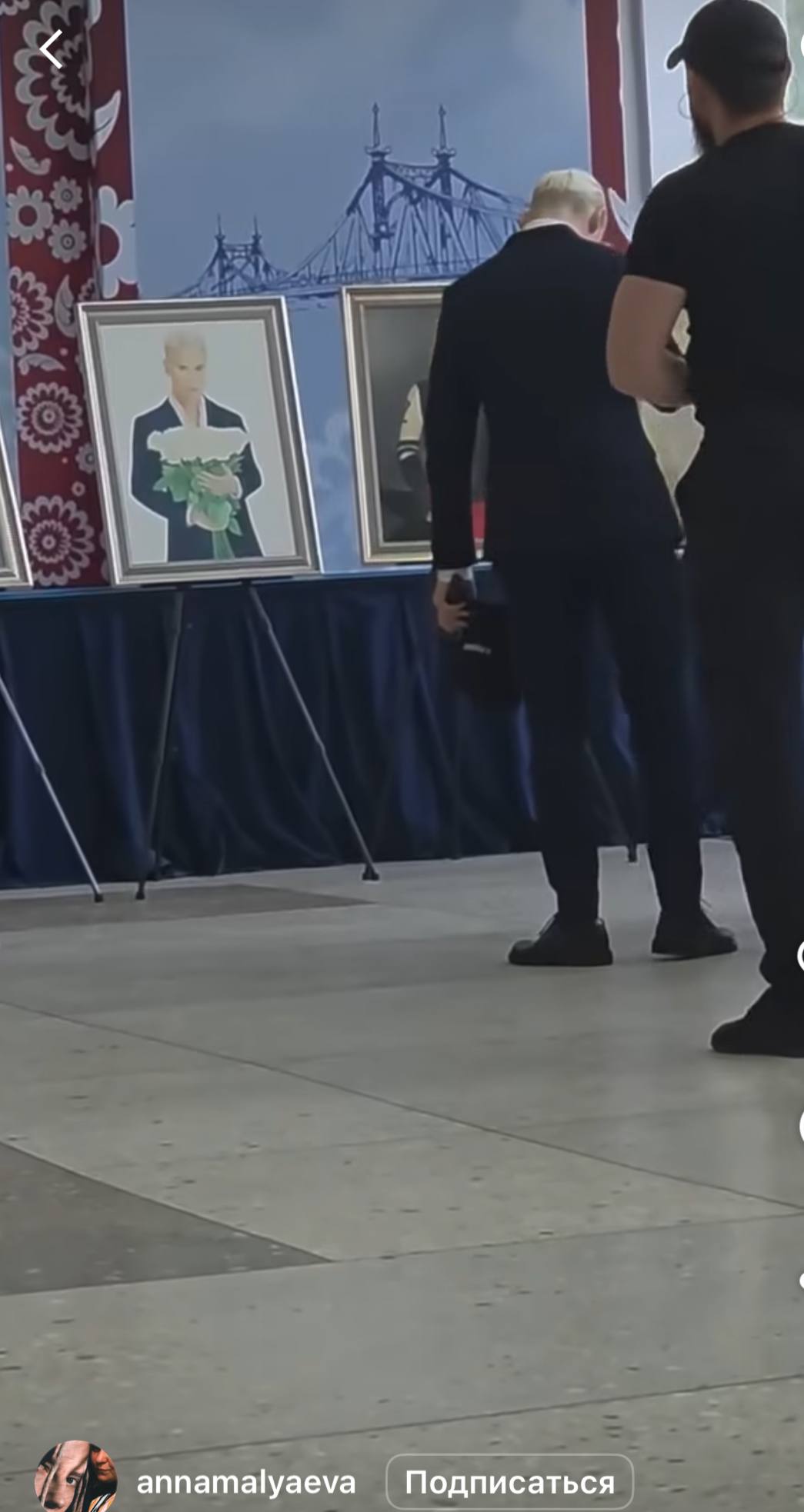 «Я буду отвечать только перед Богом»: перекрестившийся перед своим портретом SHAMAN жестко ответил на критику