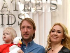 «Парень не промах»: пятилетний сын Рудковской Арсений показал, как нужно ухаживать за дамами