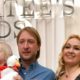 «Парень не промах»: пятилетний сын Рудковской Арсений показал, как нужно ухаживать за дамами