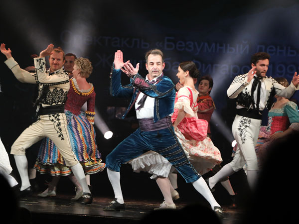 «Певцов»