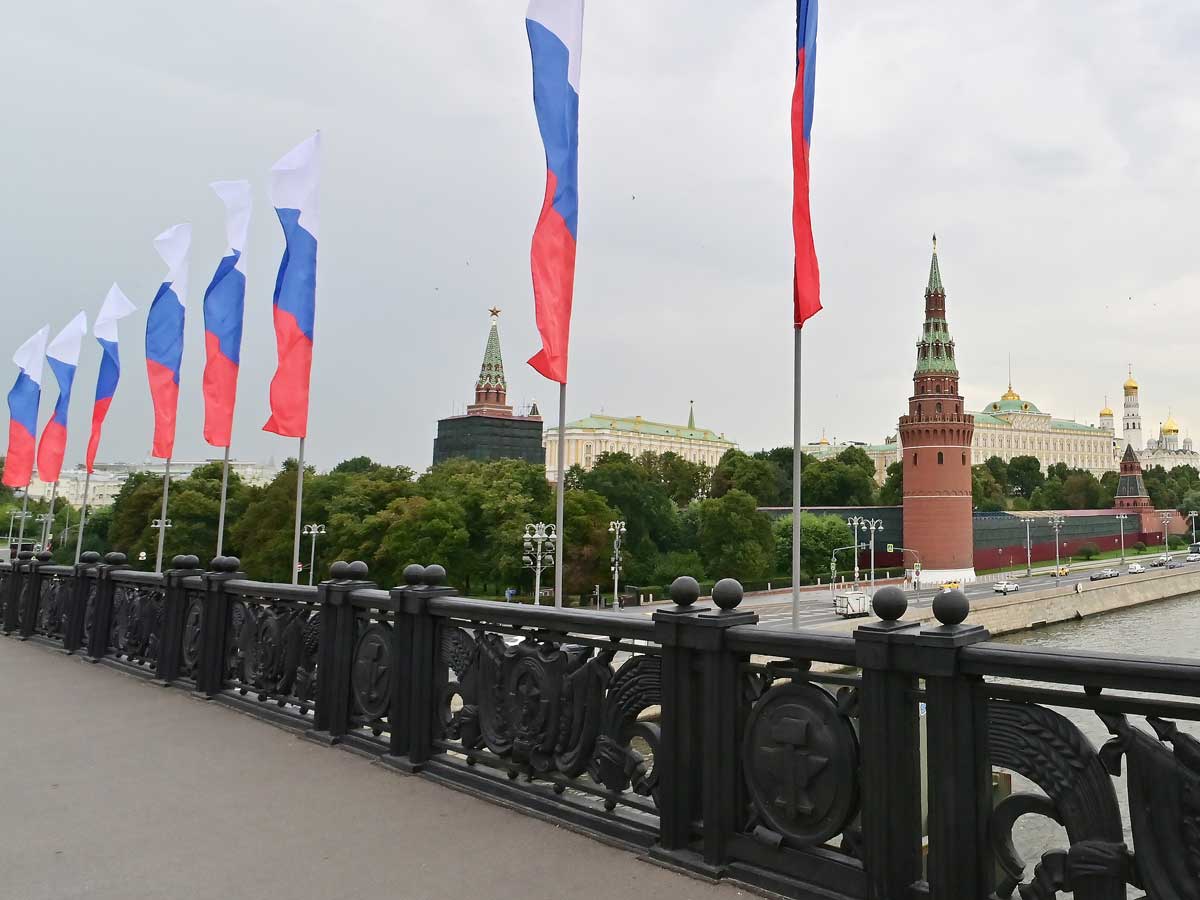 Россиянам, вернувшимся из-за рубежа, предложили посвятить отдельный государственный праздник