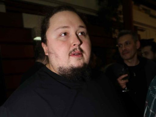 Сбросил 170 кг и превратился в красавца: как теперь выглядит сын Никаса Сафронова