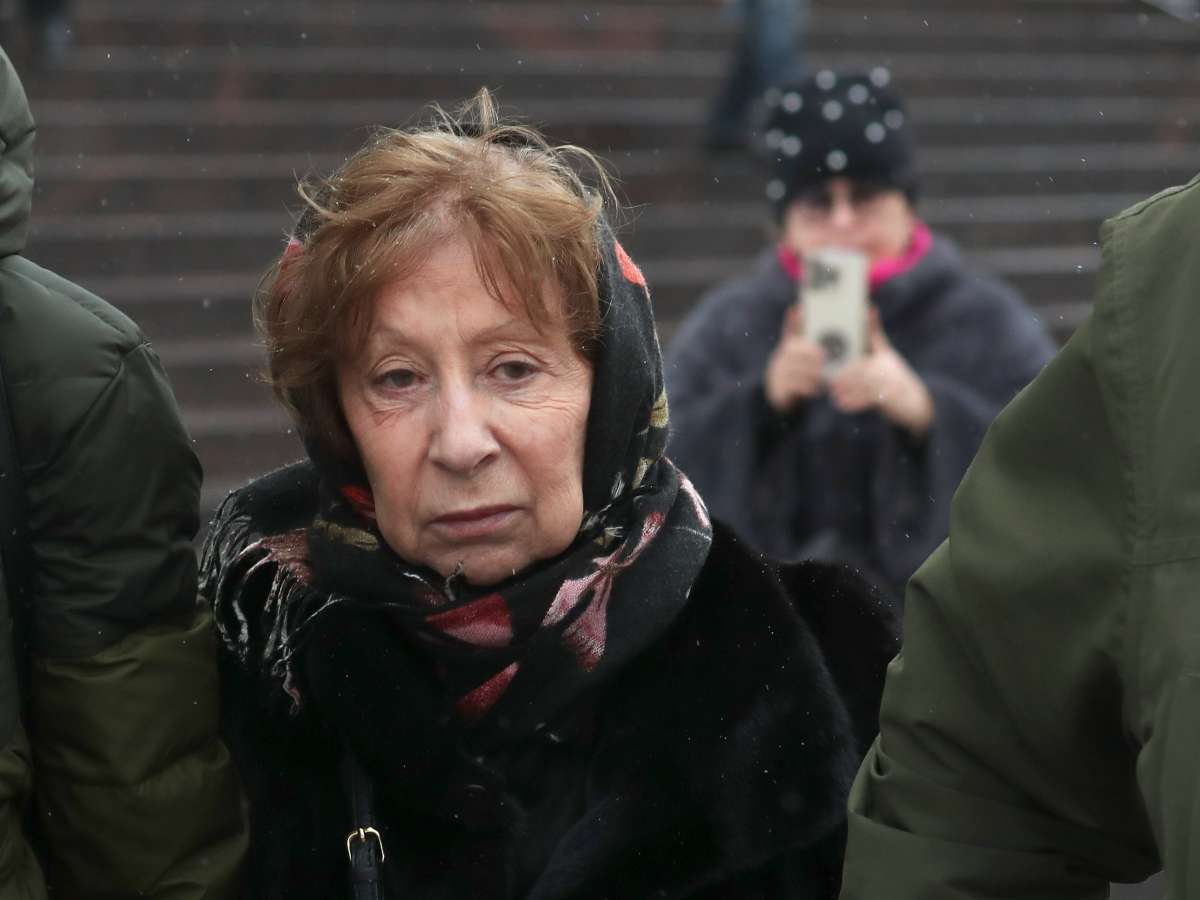 «Валюта, золотые запасы, недвижимость»: за что и чего хотят лишить Лию Ахеджакову в России