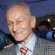 Венок от Путина, скорбь Зюганова и рыдающий тайный сын у гроба: в Москве простились с Михаилом Ножкиным