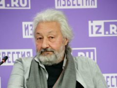 «Я помогу тебе умереть»: после убийства брата и бабушки пасынок Стаса Намина пытался задушить родную мать