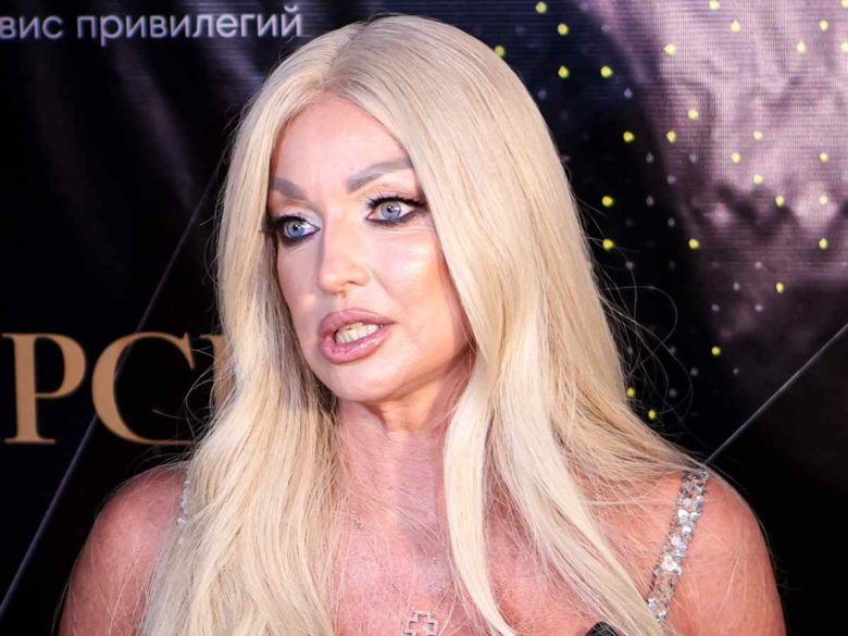 Анастасия Волочкова вышла на связь из больницы и показала страшно почерневшую ногу: фото