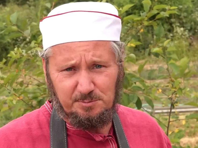 «Не думал, что беда так близко»: подробности смерти шеф-повара Максима Сырникова из «Монастырской кухни»