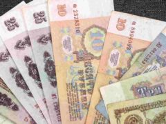 Голубые бриллианты Екатерины II, золото Колымы и богатства на гимнах: кем были миллионеры в СССР