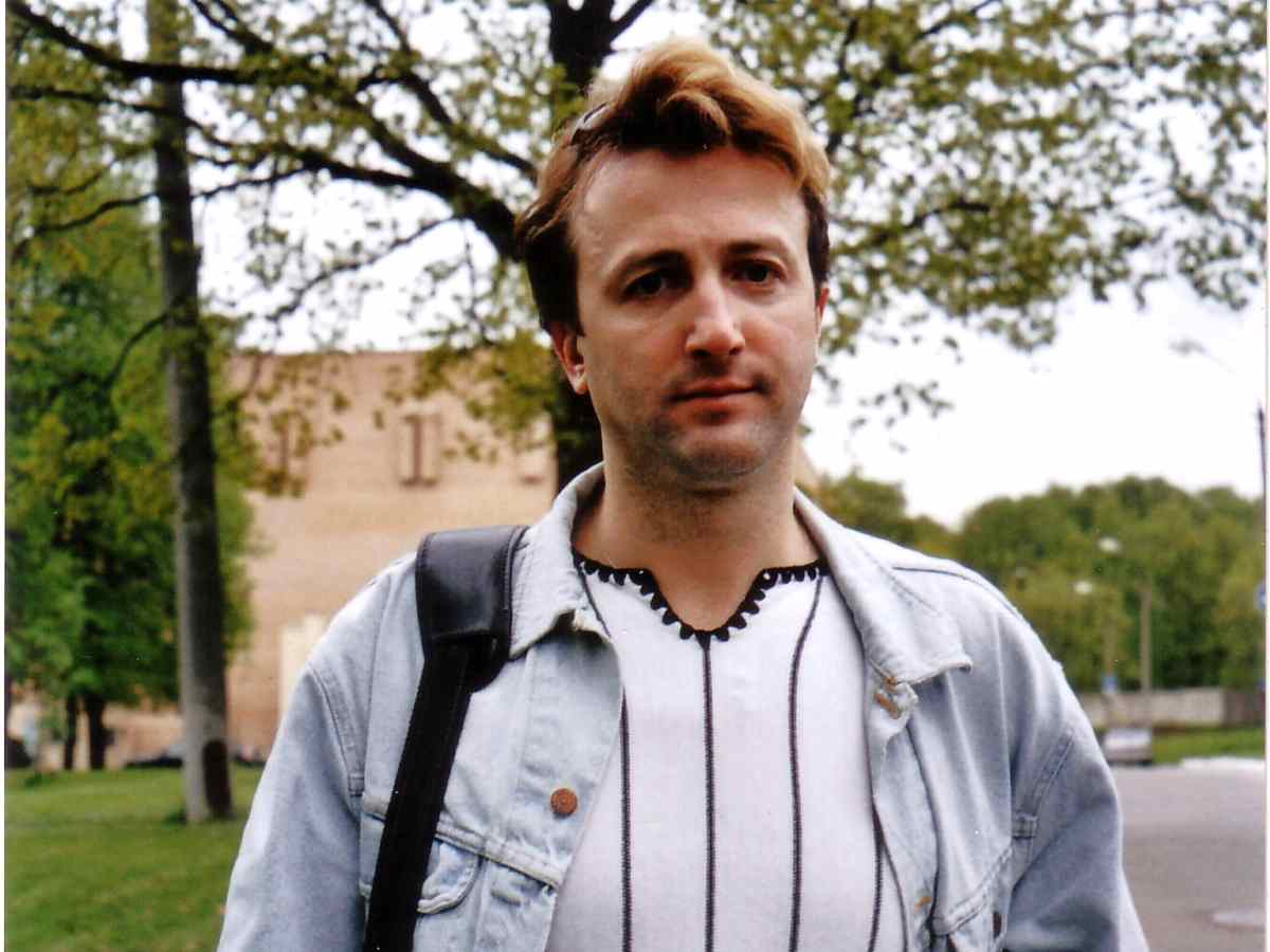 «Иногда хочется плакать»: что стало с сыгравшим Милко из «Не родись красивой» Виталием Егоровым*