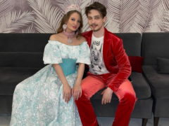 Клоунские наряды и упитанные бока: сын и невестка Наташи Королевой устроили странные танцы в метро