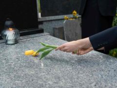«Они планировали еще убивать — наш первый»: мать зверски убитого 12-летнего школьника выступила со страшной речью на похоронах