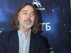 «У меня давно есть девушка»: Никас Сафронов 15 лет скрывает возлюбленную