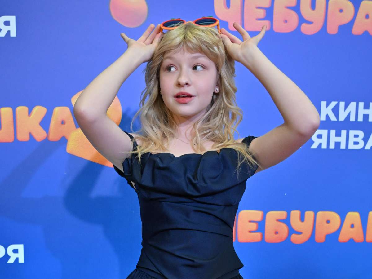 «Я просто радостно получаю денежки»: как 14-летняя Ева Смирнова покоряет российское кино