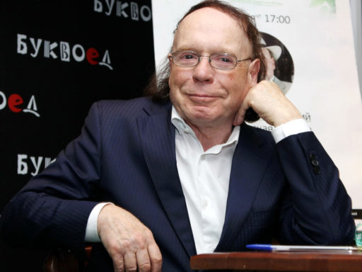 Два развода и жуткое пророчество: почему Эдвард Радзинский согласился на свадьбу после ультиматума