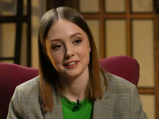 «Я уже развелась»: зачем сыгравшей Пуговку в «Папиных дочках» Старшовой пришлось фиктивно выходить замуж в Грузии