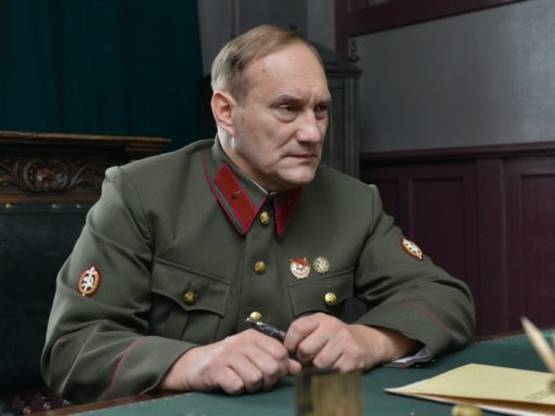 Хитрая теща устроила ему проверку, но он не подкачал: как Евгений Сидихин любимую женщину завоевывал
