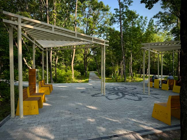 Парк «Центральный», Камень-Рыболов (Приморье)