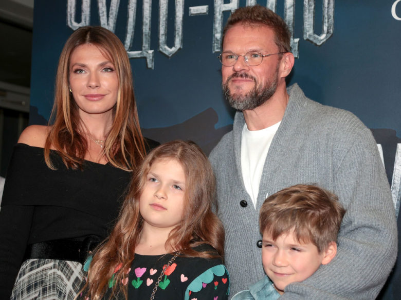 Владимир Яглыч с семьей