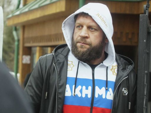 «Забухал и не мог остановиться»: отсидевший за изнасилование Александр Емельяненко угодил в рехаб